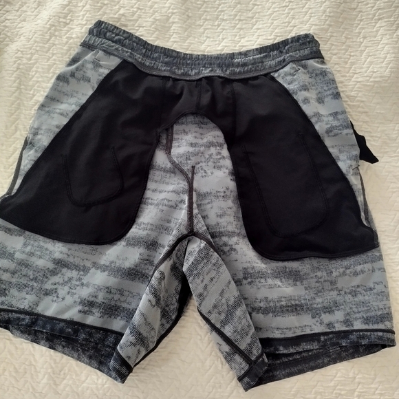 Lululemon Pace Breaker Lineless Short 7" Sz S - Picture 7 of 8